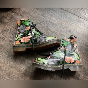 Wild Botanics Martens💐